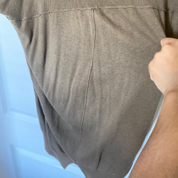 BCBG OVERSIZED OLIVE SWEATER - Picture 5 of 8